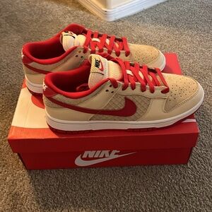 Nike Dunk Low Retro SE Sneakers